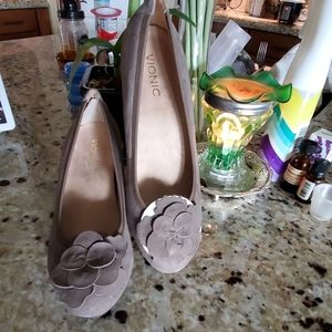 NWT Vionic wedges shoes
